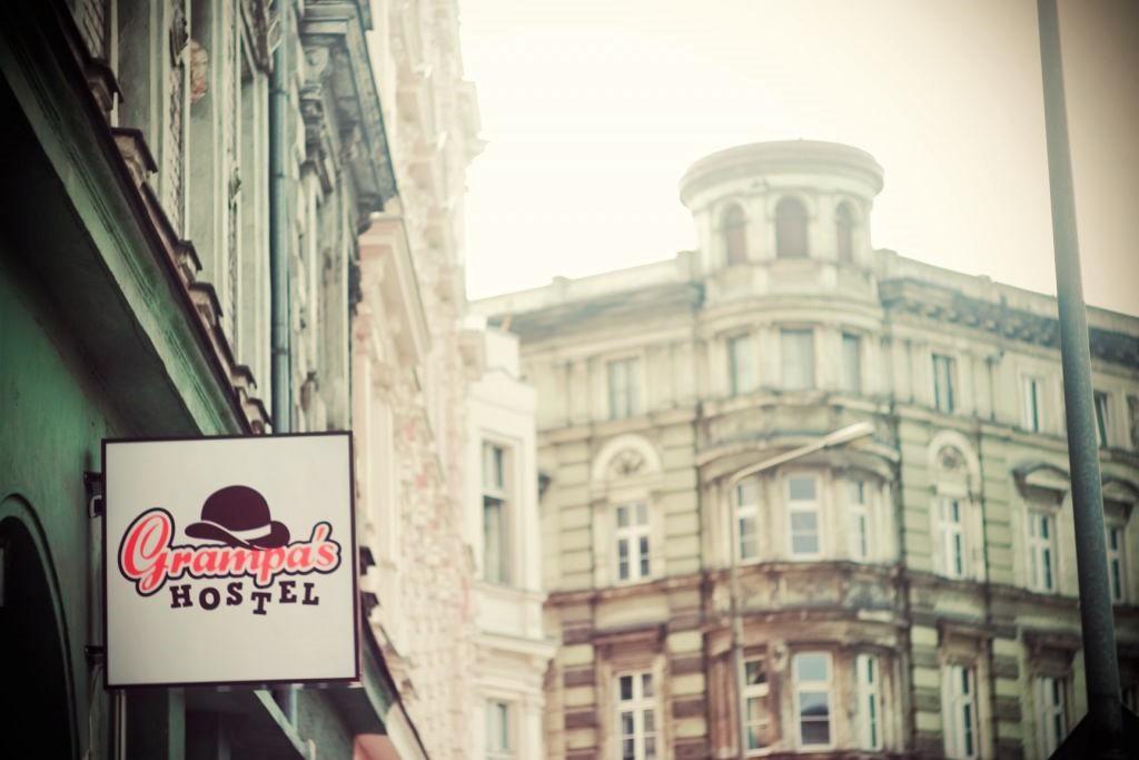Grampa'S Hostel Wrocław Extérieur photo